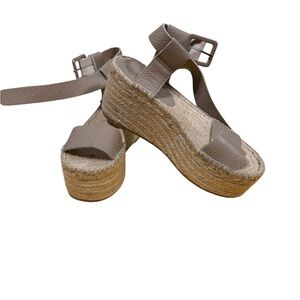 NWOT‎ Elegant Taupe Espadrille Wedges Size 7